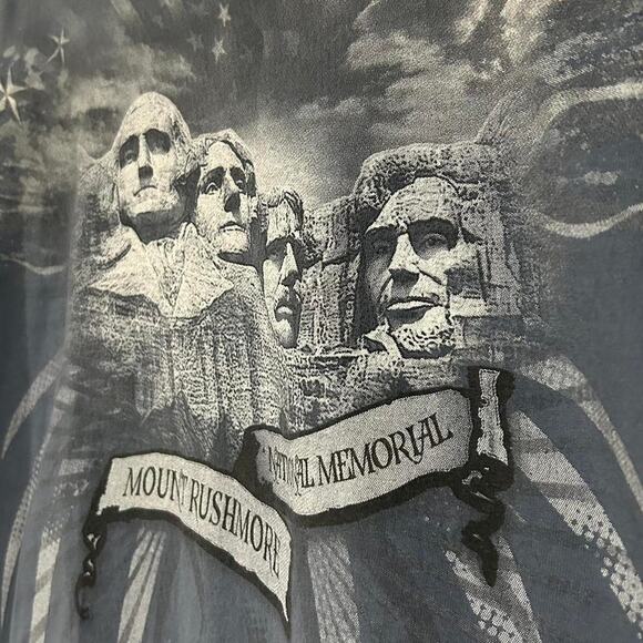 Vintage Mount Rushmore National Memorial Tee Shirt - Picture 3 of 4